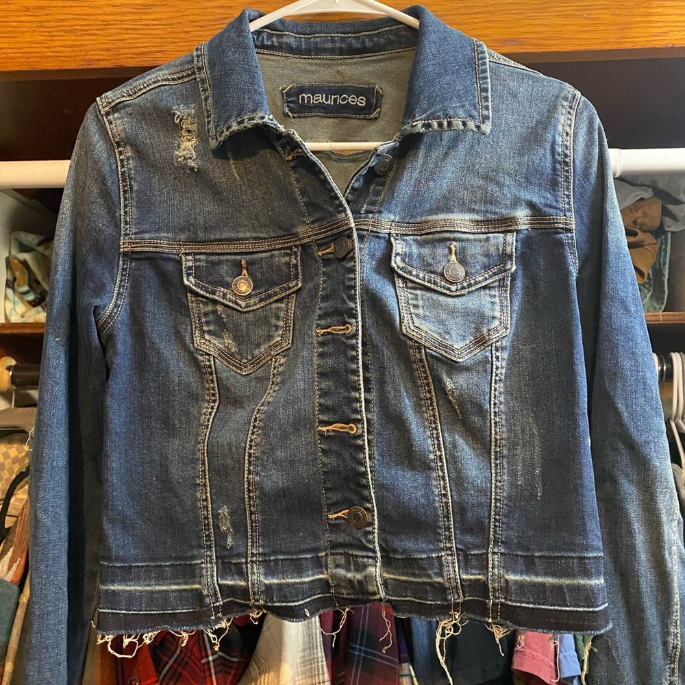 Cropped denim jacket